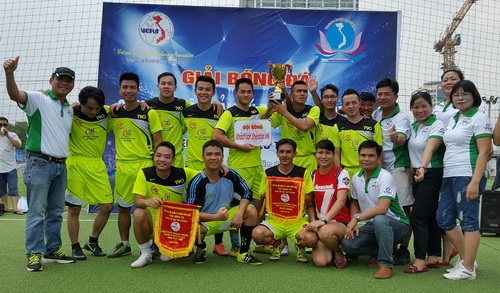 Khách sạn Sheraton giành giải Nhất trong Giải bóng đá giao hữu giữa các khách sạn 4 - 5 sao khu vực Hà Nội nhằm quyên góp ủng hộ dự án xây dựng lớp học tình thương tại Lào Cai diễn ra từ 18 - 19/9/2016